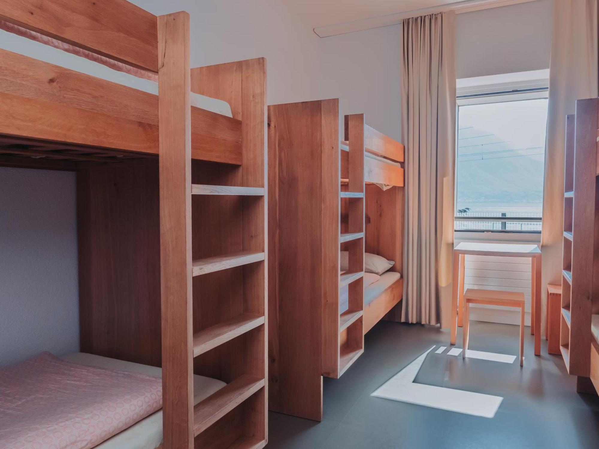 Sextuple Room with Shared Bathroom